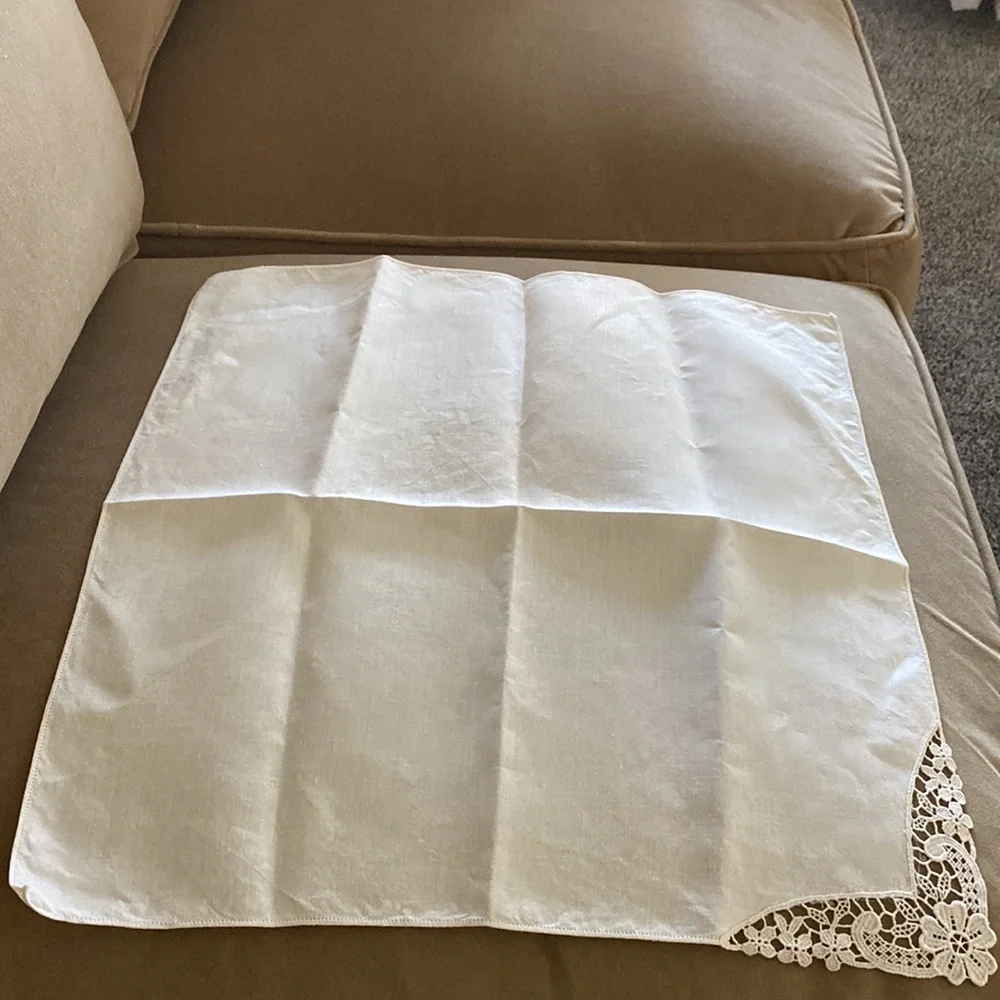 Set of 4 Gorgeous Vintage MCM White Crochet Corner Lace Corner Napkins!